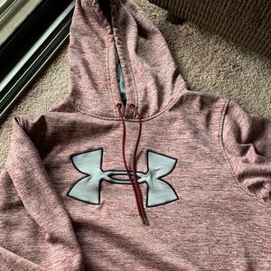 Men’s Under Armor sweatshirt